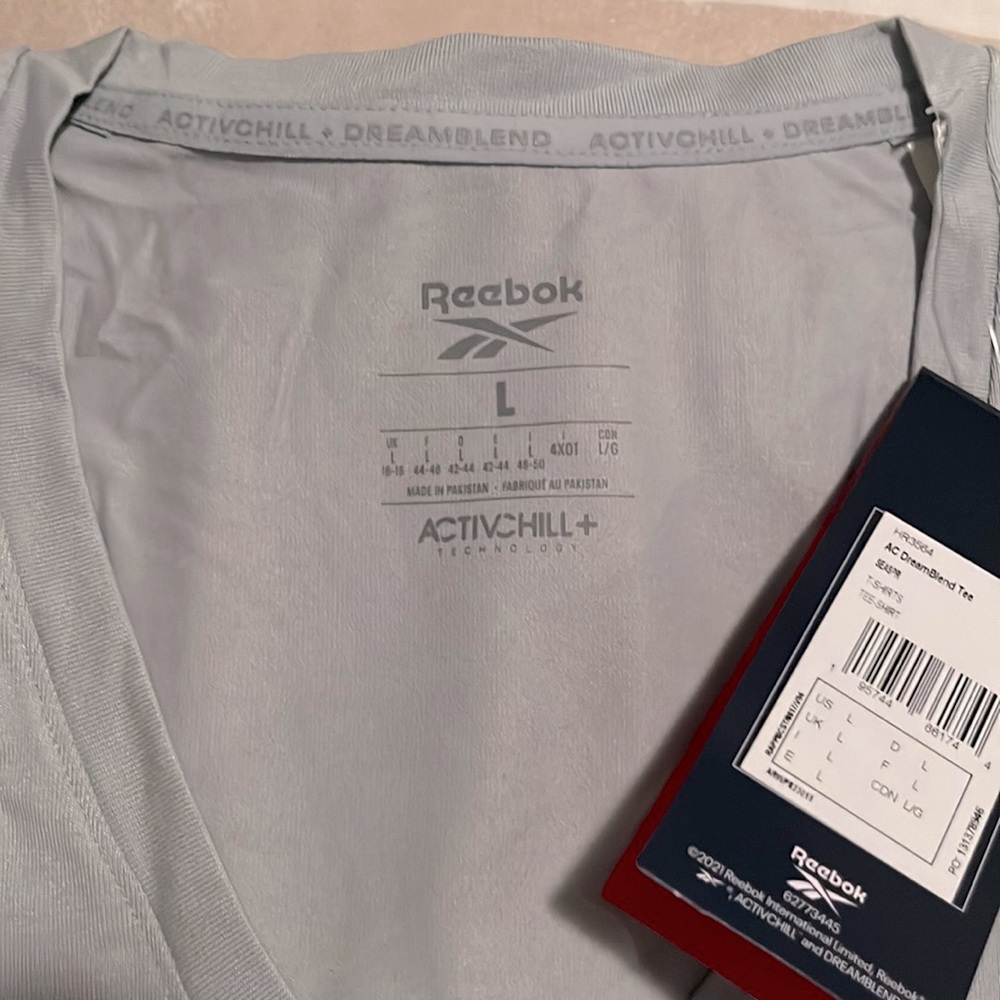 2 For $25 Women's Reebok Training Tee - Activchill Dreamblend T-Shirt - Large - Picture 7 of 7